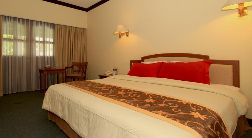 Grand Legi Hotel Mataram Exterior photo