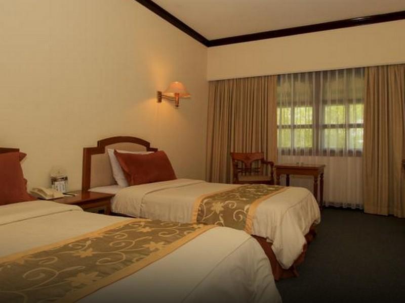 Grand Legi Hotel Mataram Exterior photo